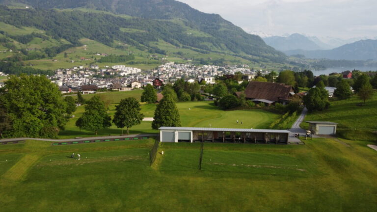 Fesseln Sie Golfer und gewinnen Sie neue Spieler mit per Drohne aufgenommenen Platzführungen