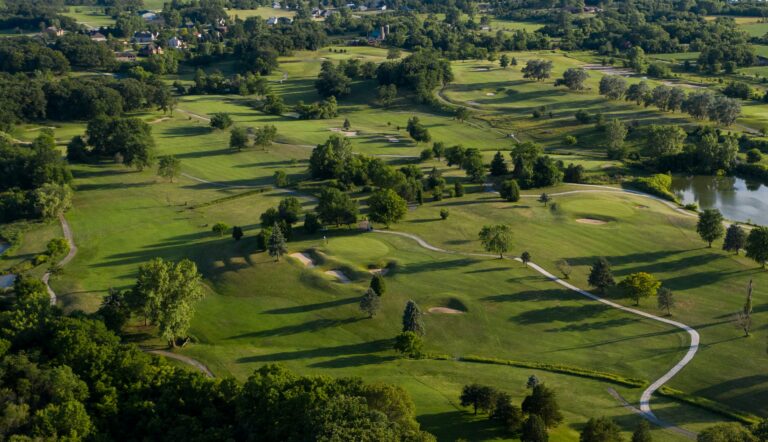 Entdecken Sie den Wettbewerbsvorteil von Drohnenüberflügen für Ihren Golfplatz